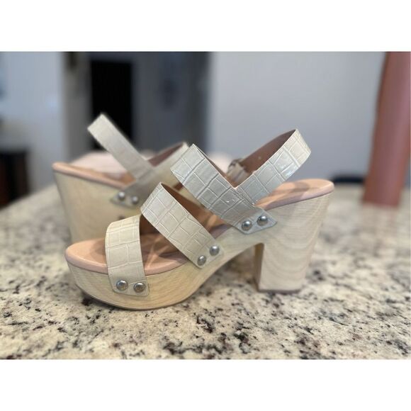 Chinese Laundry Fenny Croc Print Heels - Picture 3 of 9